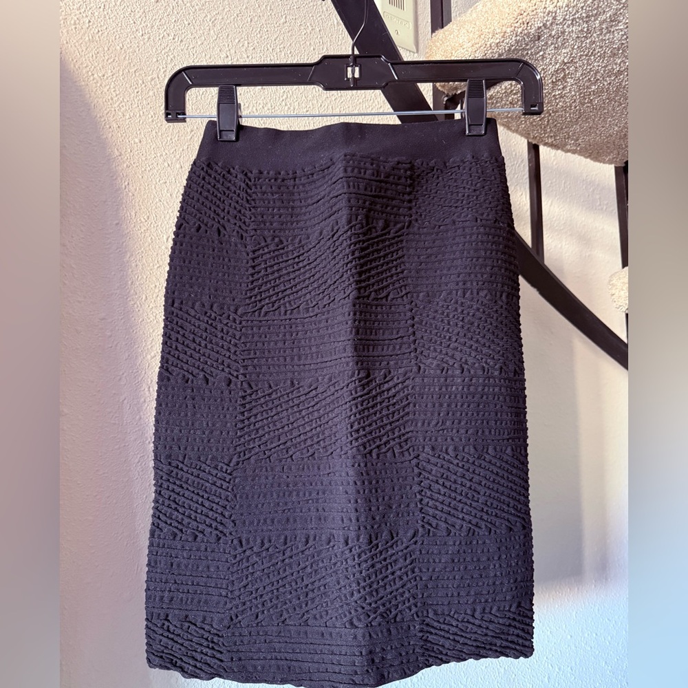 Stretchy Black Textured Pencil Skirt